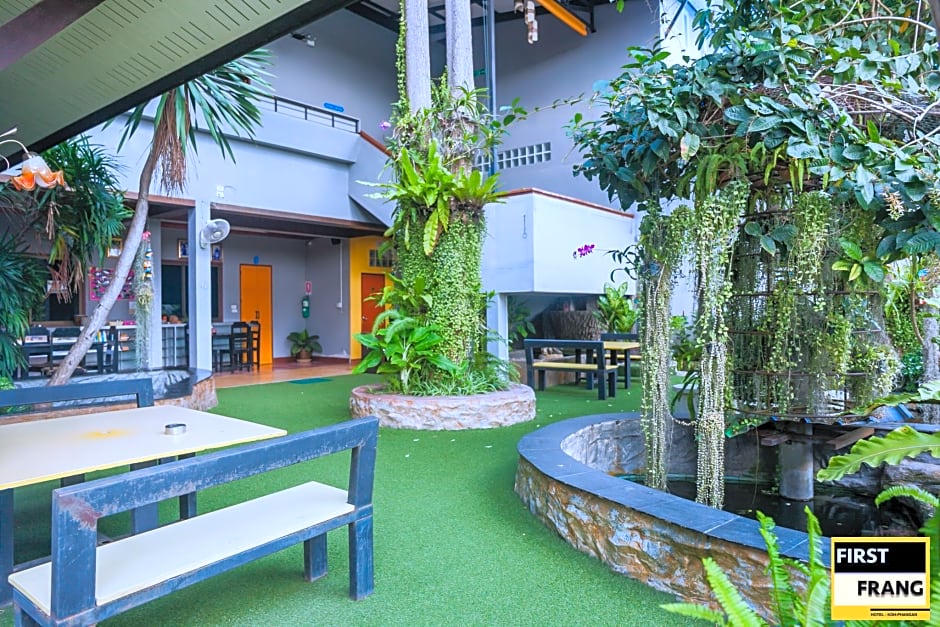 First And Frang Hotel