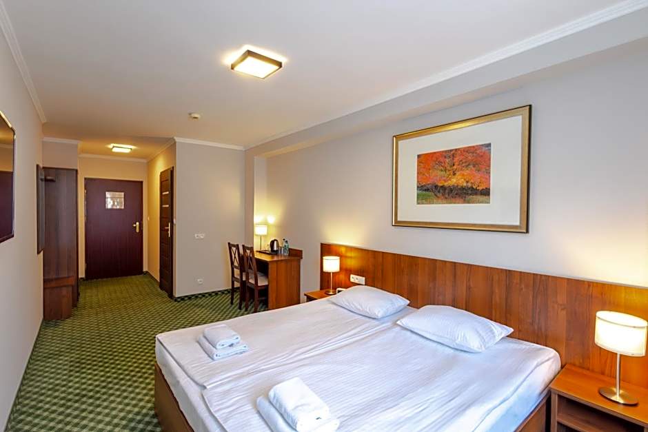 Hit Hotel