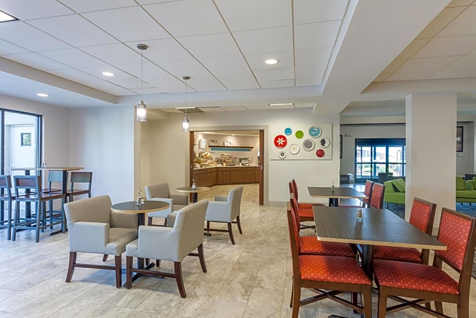 Holiday Inn Express & Suites Augusta West - Ft Gordon Area, an IHG Hotel