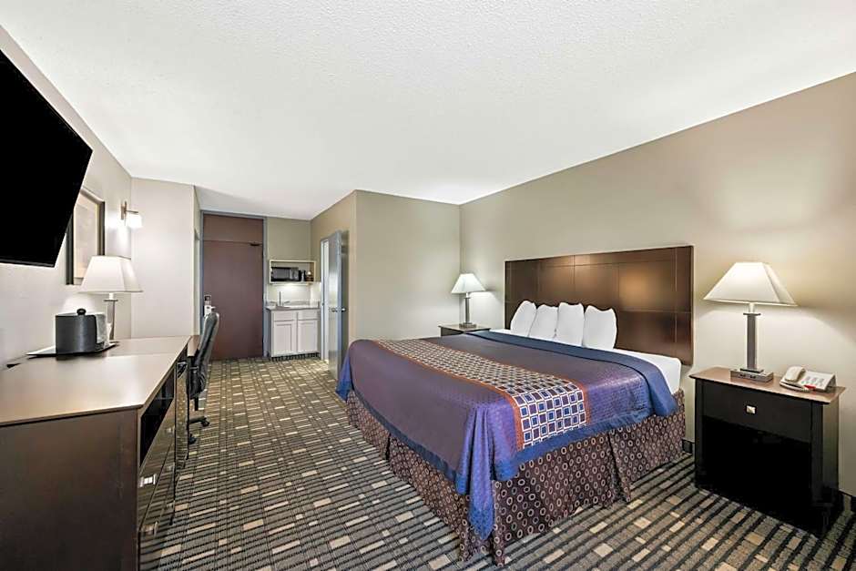 SureStay Plus Hotel by Best Western Lubbock Medical Center