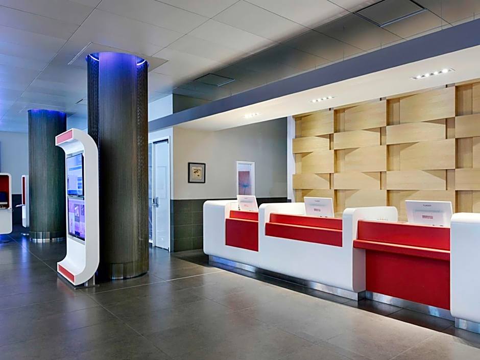 DoubleTree by Hilton Ottawa Downtown