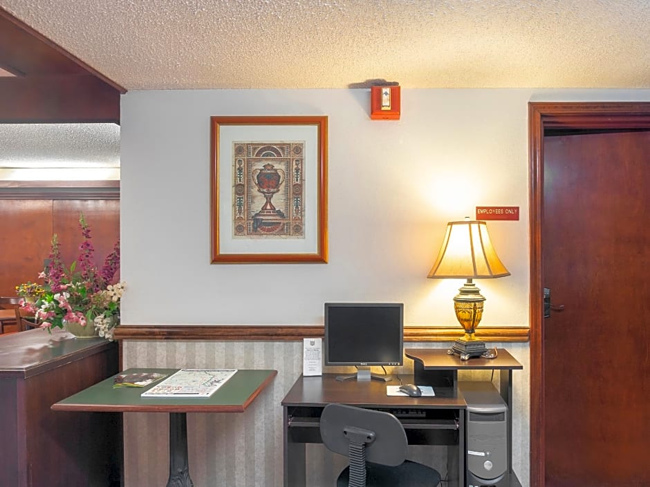 Days Inn by Wyndham Adairsville – Adairsville, GA