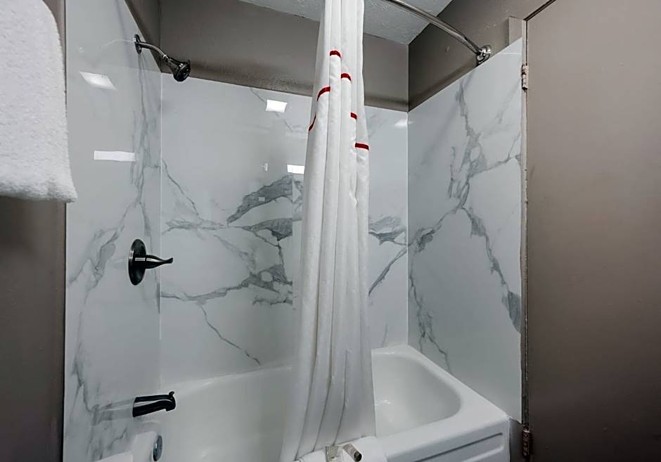 Red Roof Inn Madisonville