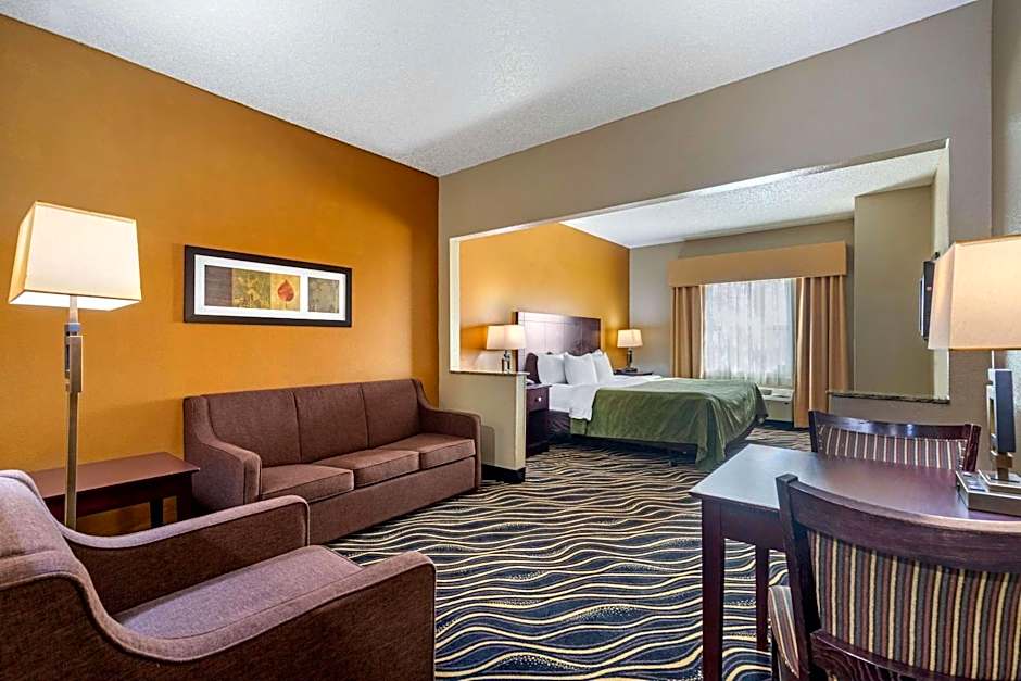 Quality Suites Addison-Dallas