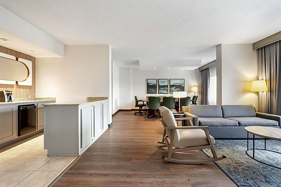 DoubleTree Suites By Hilton Raleigh-Durham