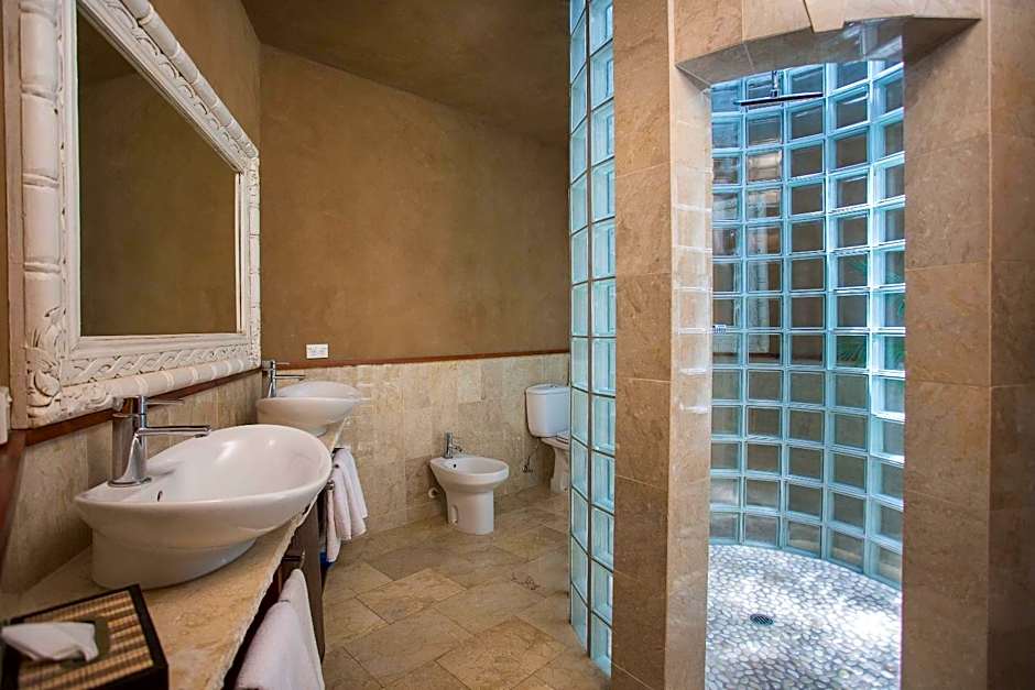 Rumours Luxury Villas & Spa