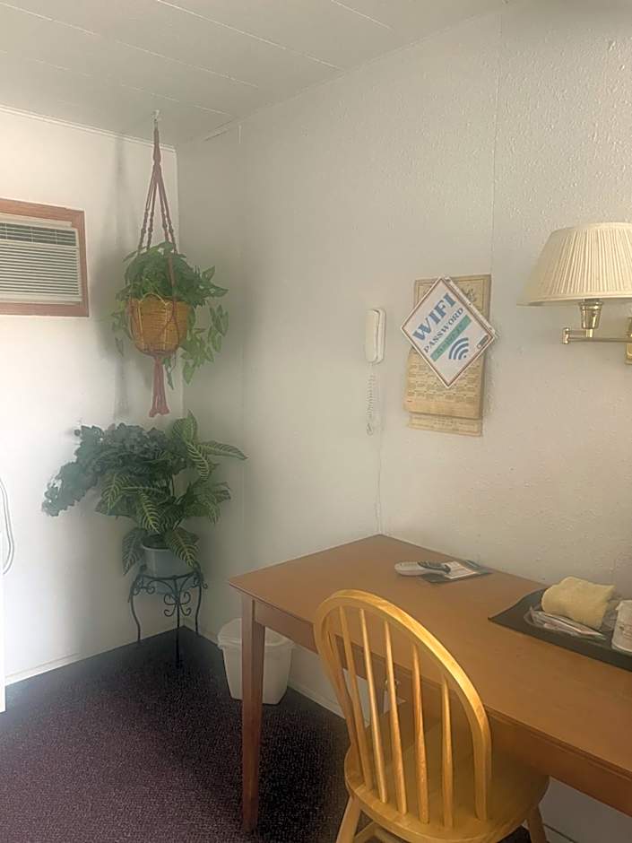 Royals Inn Motel