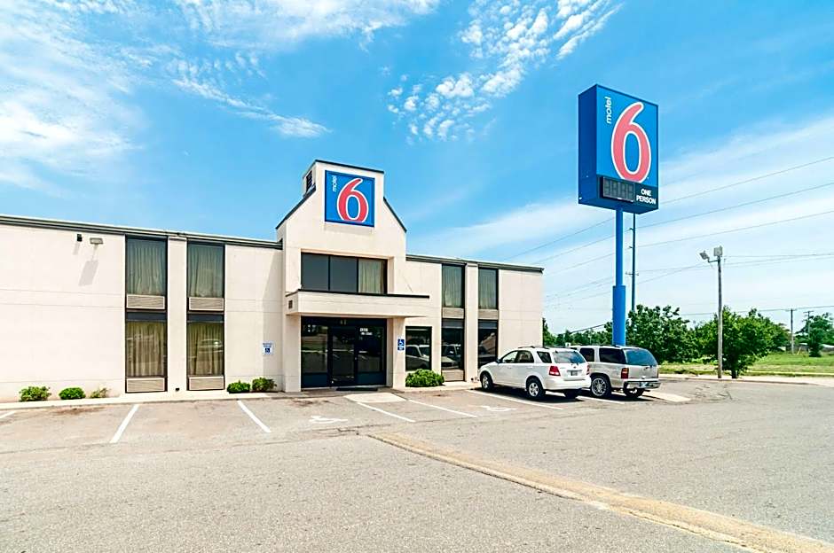 Motel 6-Oklahoma City, OK - South