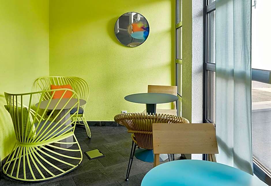 B&B HOTEL Vélizy Est