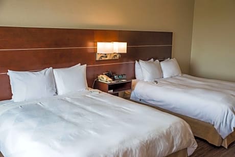 2 Queen Beds Non-Smoking Free Breakfast