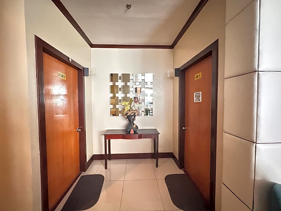 [ACTIVE] Fuente Oro Business Suites