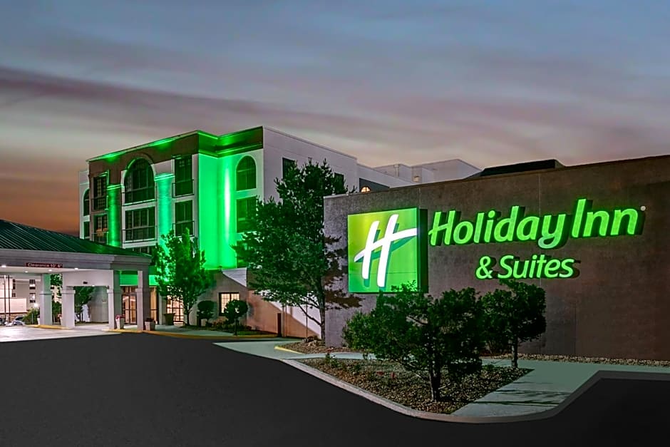 Holiday Inn & Suites Springfield-I-44 By IHG