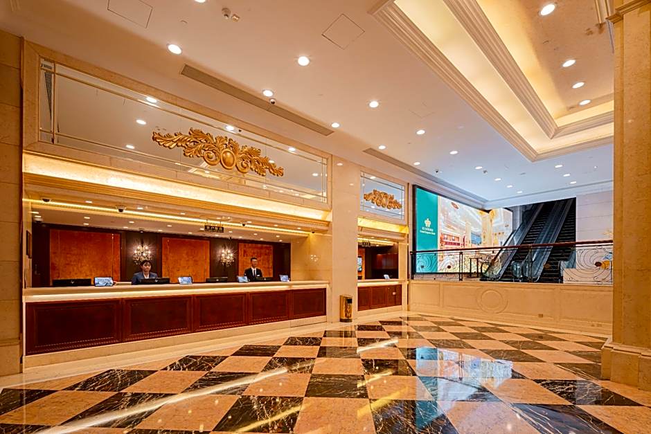 Grand Emperor Hotel