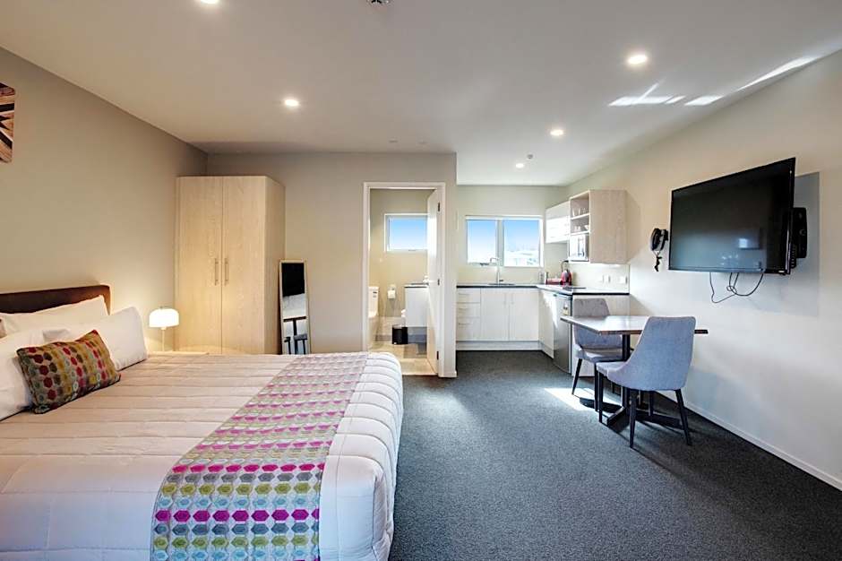 Ellerslie Palms Motel