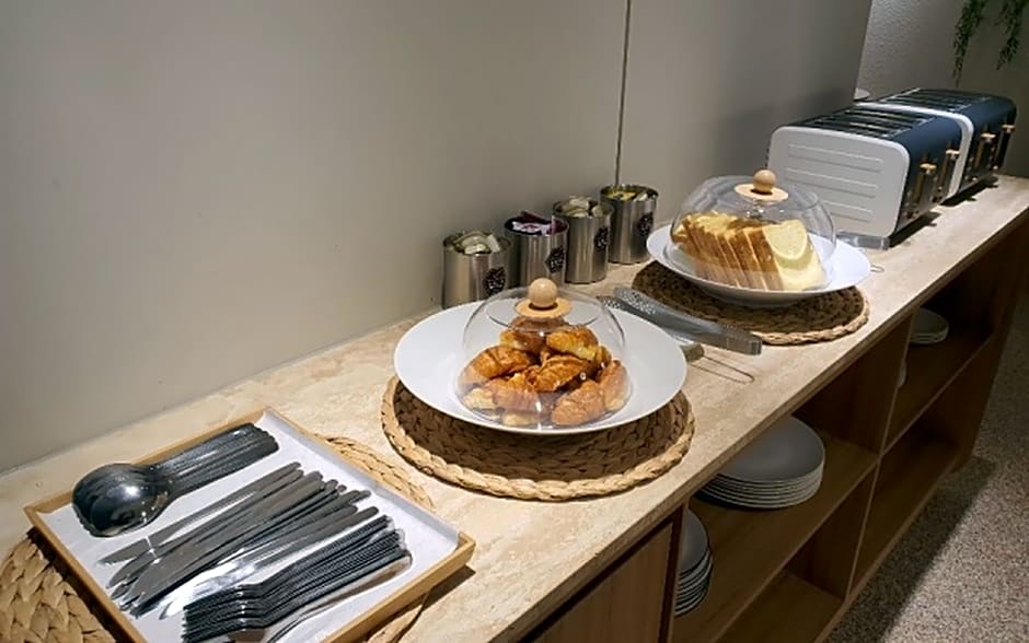 Gwangyang Seven Bricks Hotel