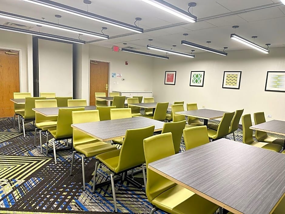 Holiday Inn Express And Suites Prospect Heights By IHG