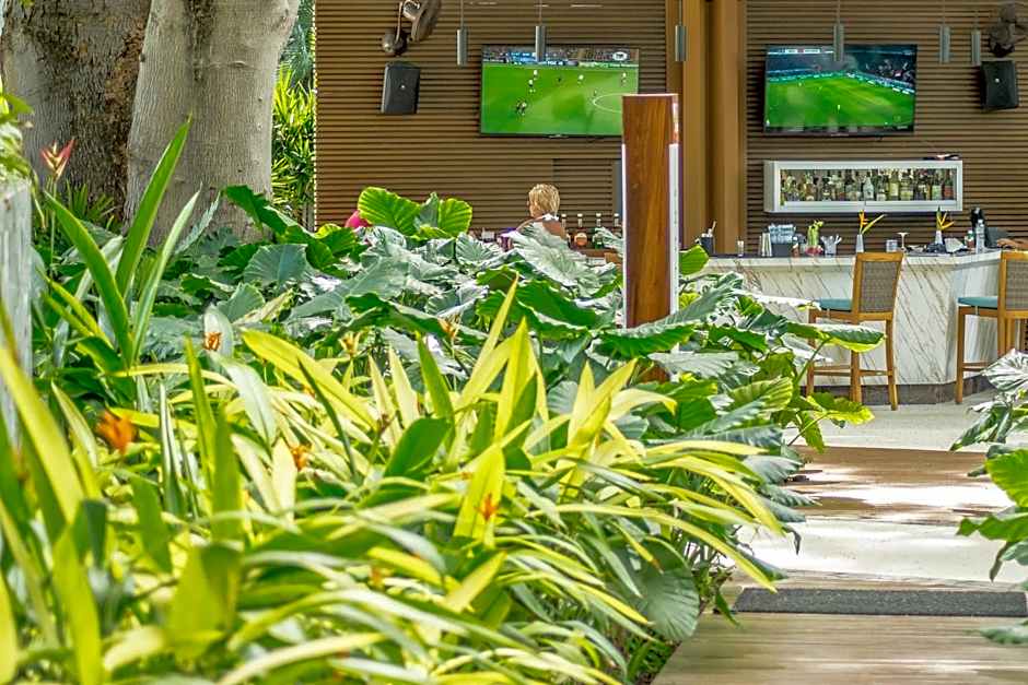 Vallarta Gardens Beach Front Hotel & Residences
