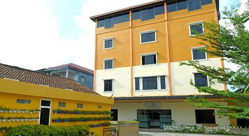Joyful Hotel