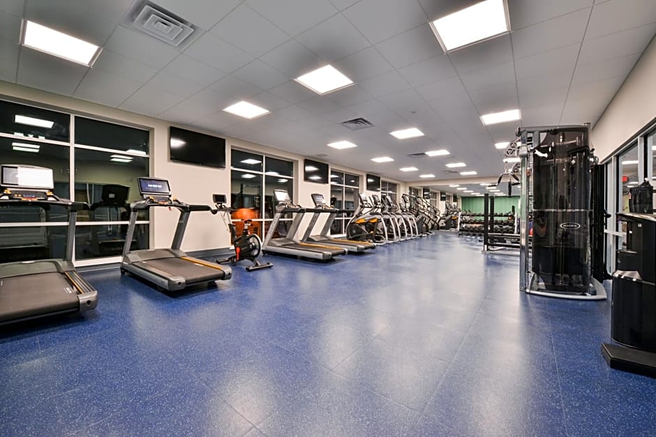 Holiday Inn Express & Suites Madison By IHG