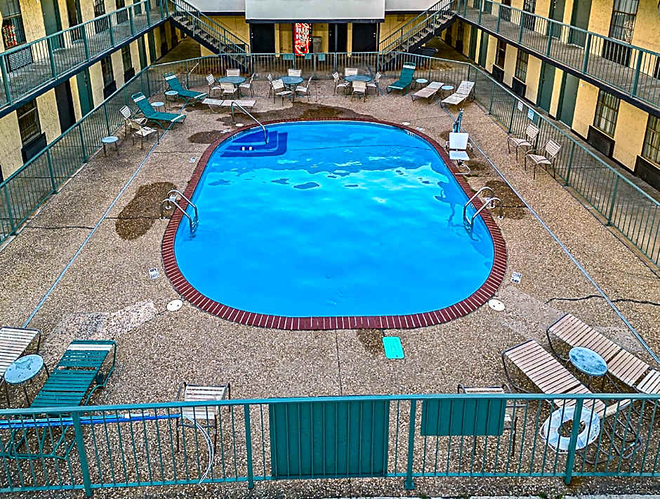 Quality Inn Fayetteville – Fayetteville, AR