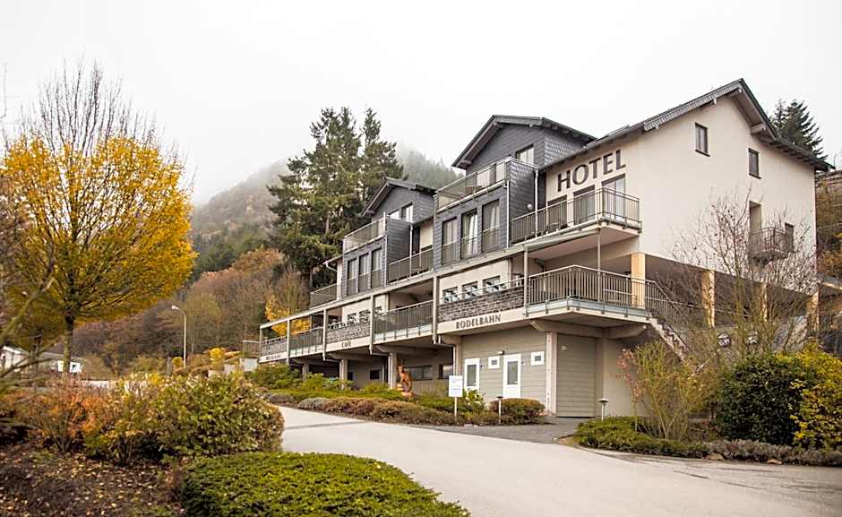Photo 1 of 50 of M13 Hotel