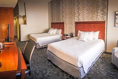 Room, 2 Queen Beds, Balcony