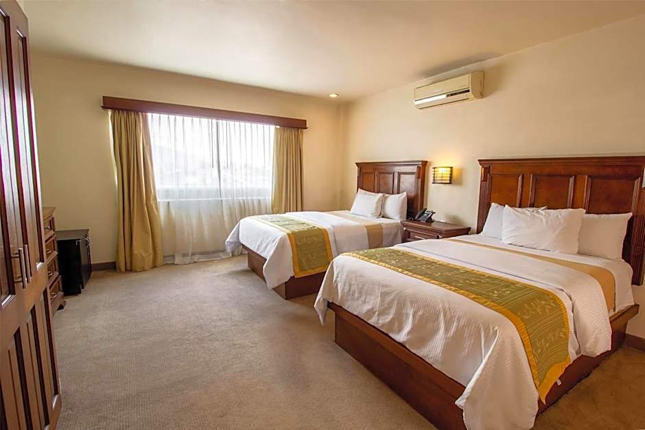 Hecthorny San Carlos Tequisquiapan, BW Signature Collection