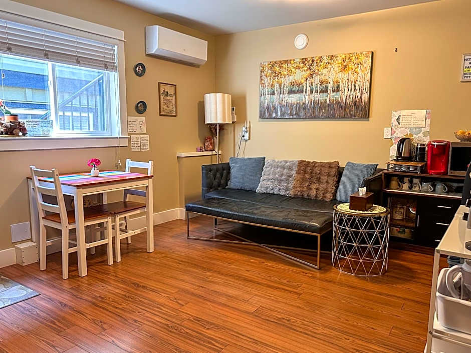 Separate entry sweet home in Langford