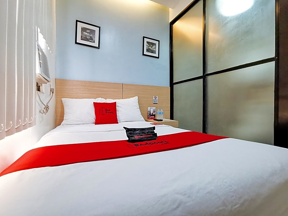 RedDoorz near Trade School Gensan