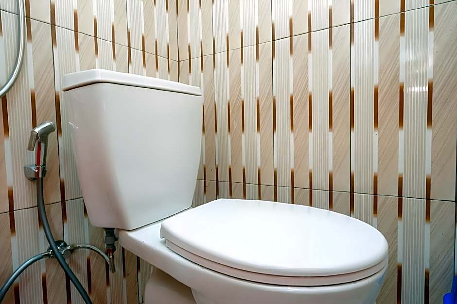 RedDoorz Syariah near Stasiun Gumilir Cilacap