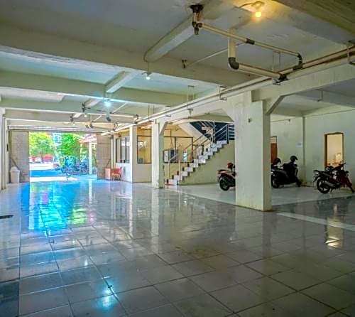 Urbanview Hotel Sayang Makassar