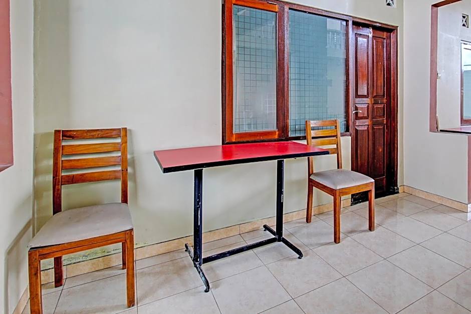 OYO 93660 New Family Hotel Syariah