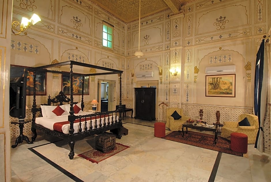 The Laxmi Niwas Palace