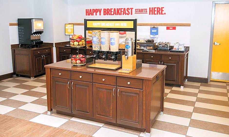 Hampton Inn & Suites Williamsport-Faxon Exit