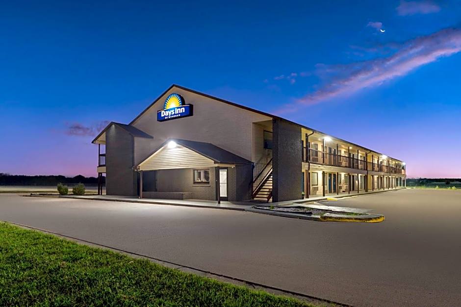 Days Inn by Wyndham Pratt