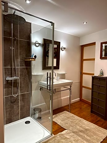 Chambre de charme au coeur du vieux Valence - Confort & Calme