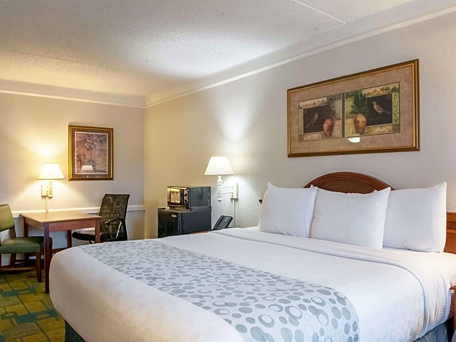 La Quinta Inn by Wyndham New Orleans Veterans / Metairie