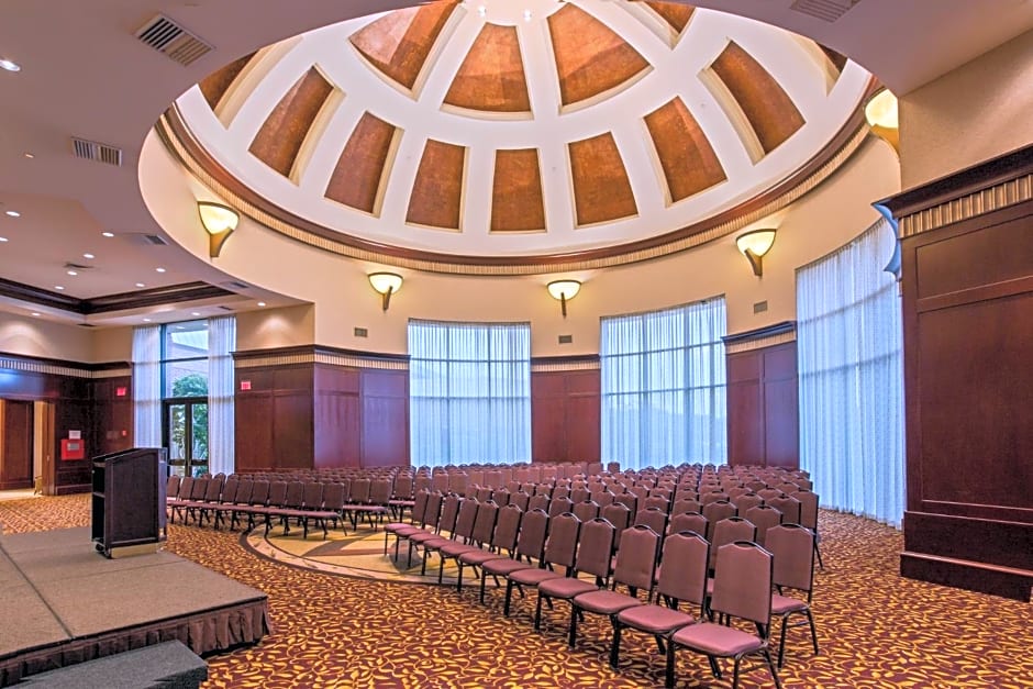 Crowne Plaza Providence-Warwick (Airport) by IHG