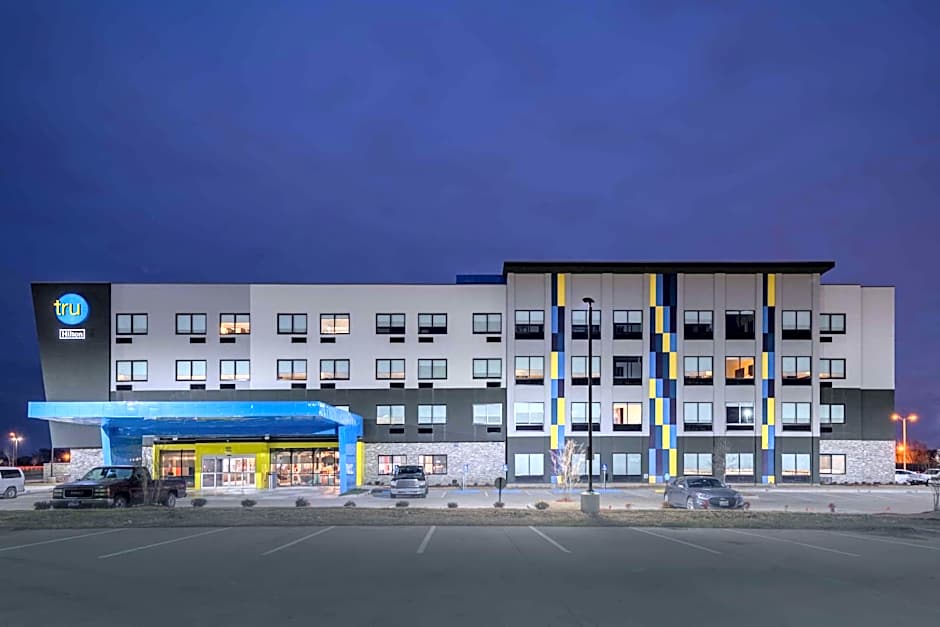 Tru by Hilton Garland, TX