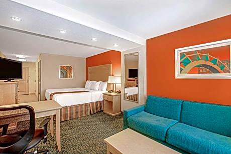 1 King Bed Deluxe Room Non-Smoking
