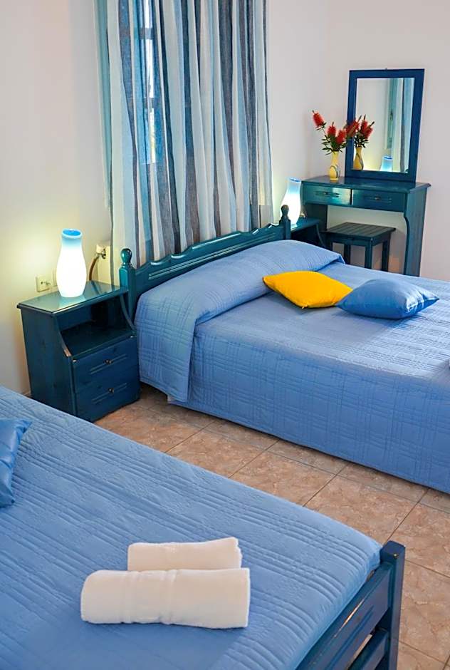 Hotel Dina - Ξενοδοχείο Ντινα