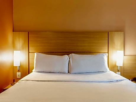 Premium Superior Room with One Double Bed and Sofa
