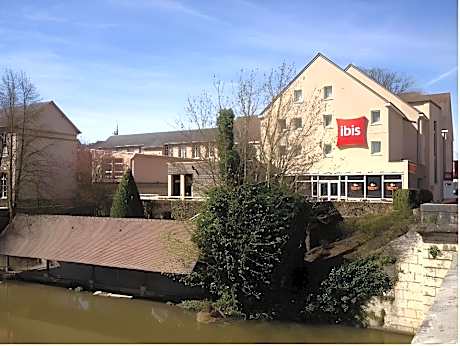 B&B HOTEL Chartres Centre Cathedrale 3 etoiles