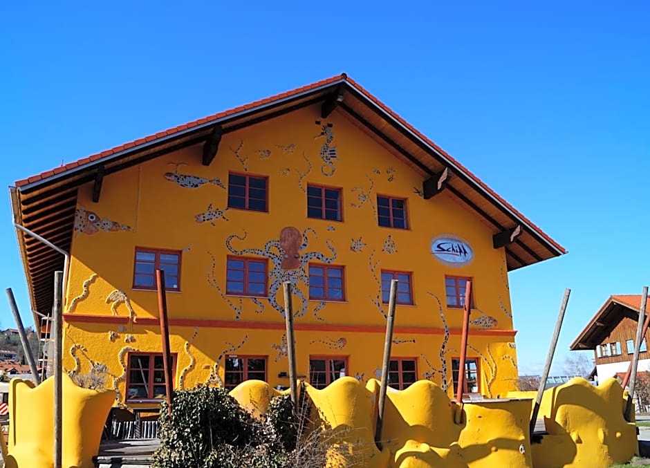 Schiff Bihlerdorf - Hostel