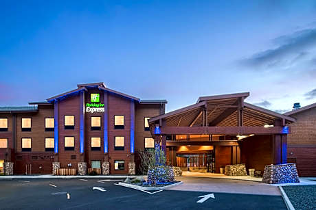 Holiday Inn Express Klamath - Redwood Ntl Pk Area by IHG