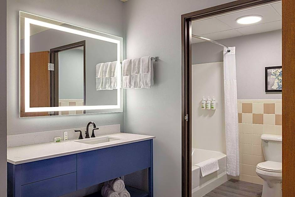 AmericInn by Wyndham Lincoln South