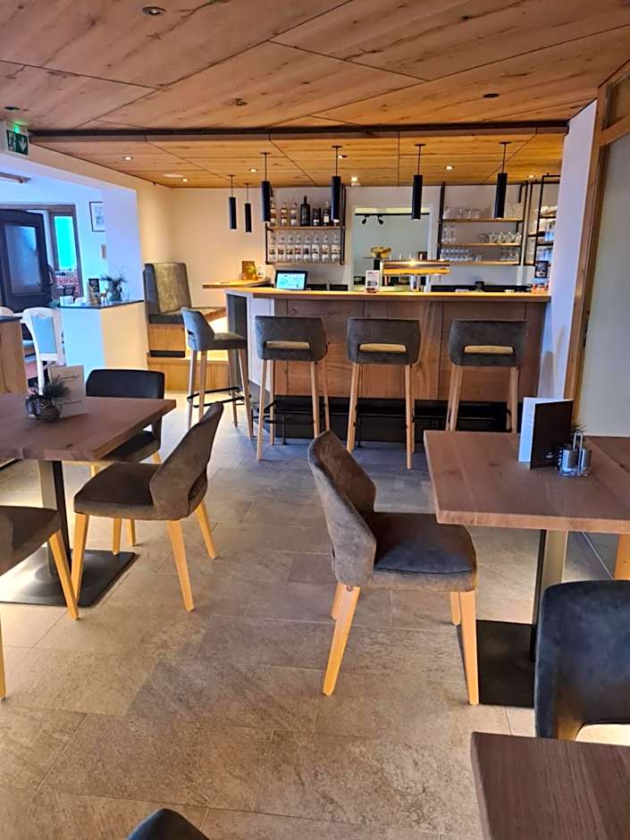 Hotel & Alpengasthof Pinzgerhof