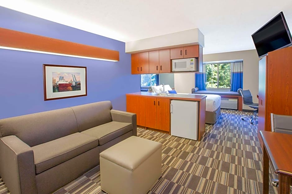 Microtel Inn & Suites by Wyndham Manistee