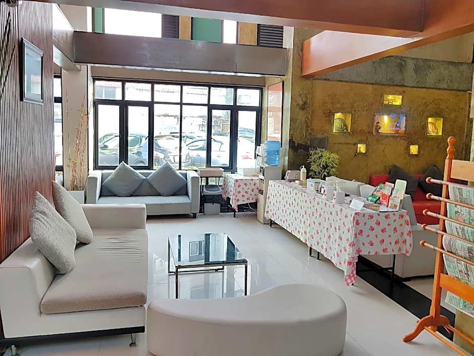 IZEN Budget Hotel & Residences