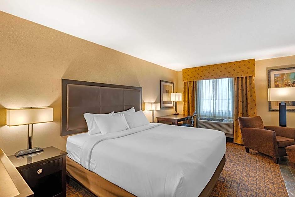 Lloyd Hotel Astoria Bayfront, an Ascend Collection Hotel